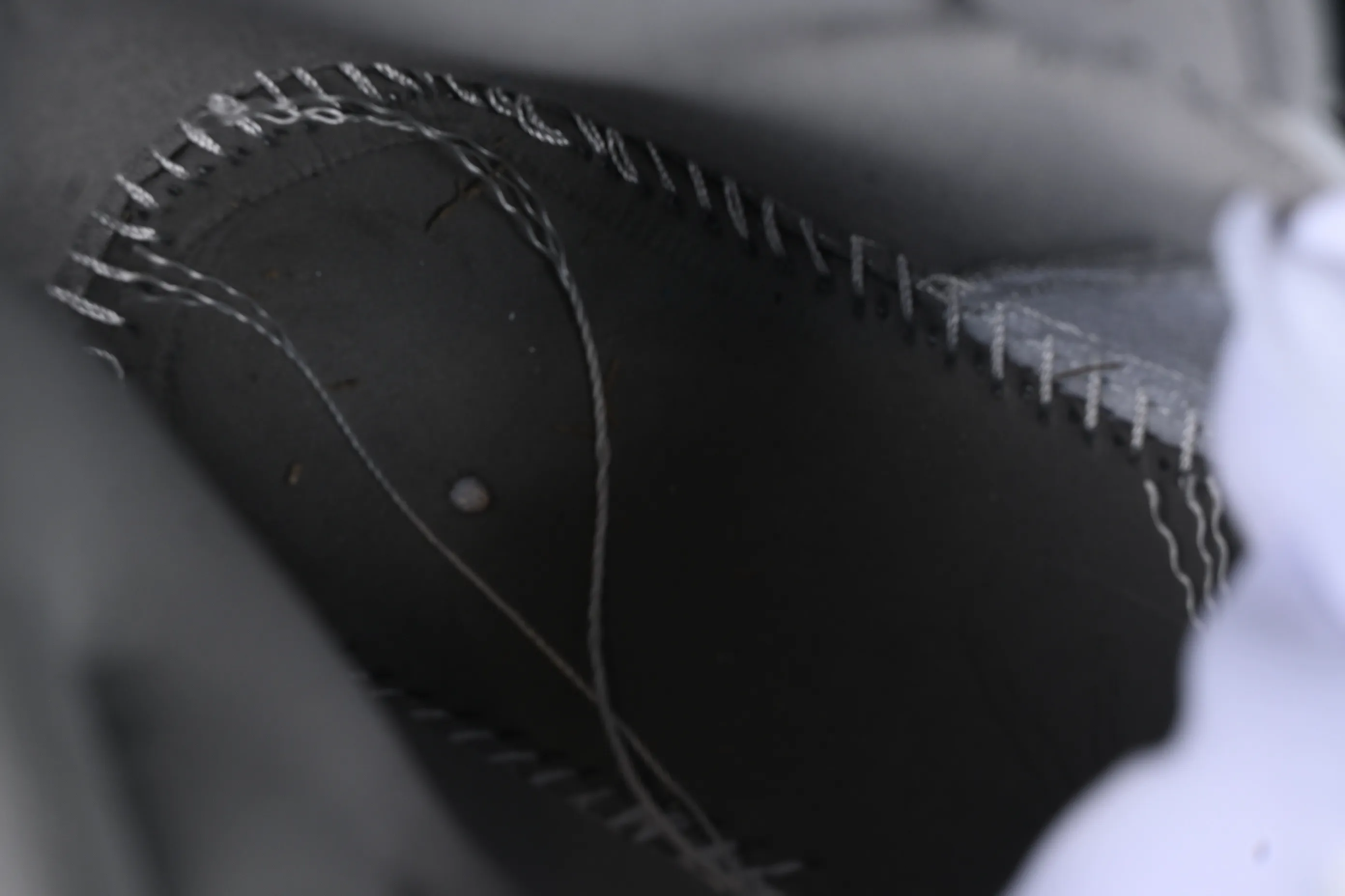 All categories Air Jordan Jordan series basketball shoes Air Jordan 1 Mid Air Jordan 1 Mid AJ1 Joe 1 patent leather white gray Zhongbang basketball shoes HF3216-100